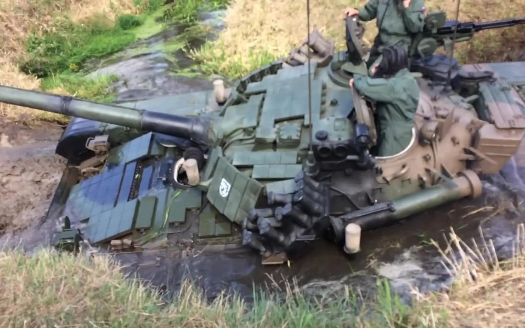 波兰军援坦克,波兰支援乌克兰坦克最新消息