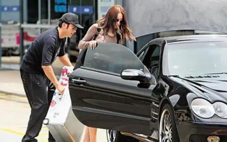 张馨予婚姻困境,张馨予与何捷结婚后宛如贤妻良母