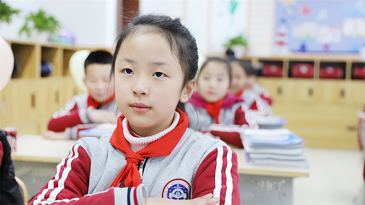 营造学礼、知礼、明礼校风，蓝港外国语学校开学第一课太“讲礼”