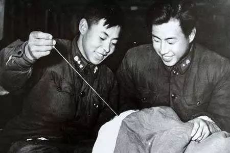 新时代，我们这样学雷锋！