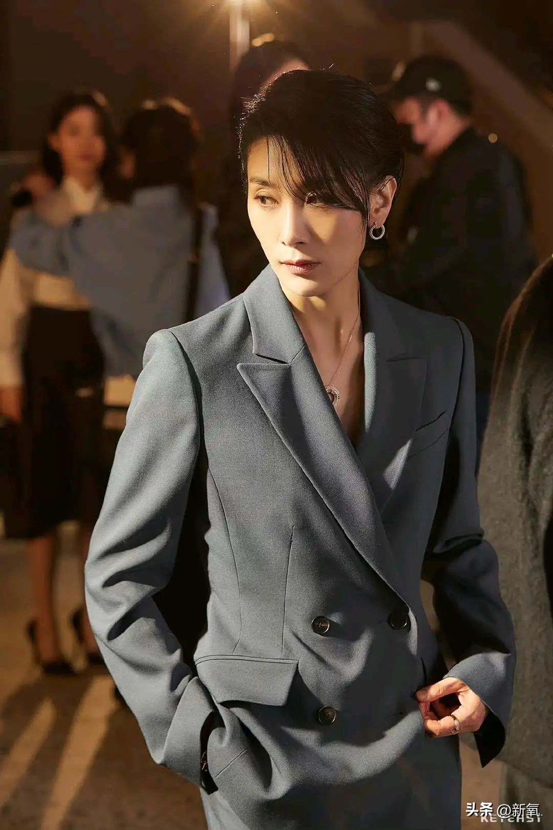 职场穿搭彩色,职场穿搭一定要选择有设计感