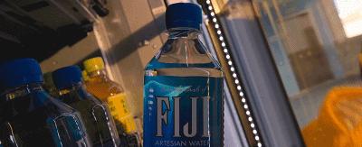 真刺激！年度最爽R级血浆片，尺度大到生理不适