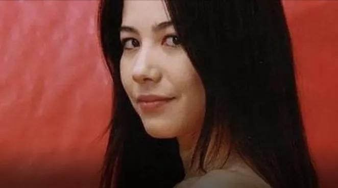 日本创作型歌手CarolineLufkin飘渺甜美的旋律