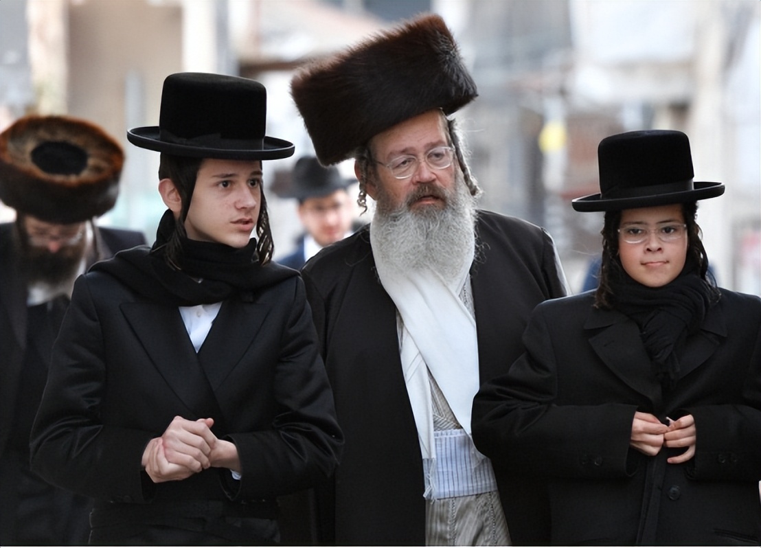 在中国吸血百年的犹太家族：侵入核心业务、操控主权，今声名狼藉