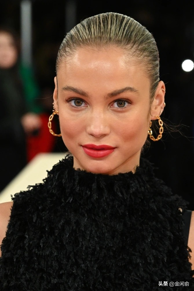 姆巴佩变性女友是真的假的,足坛第一球星姆巴佩