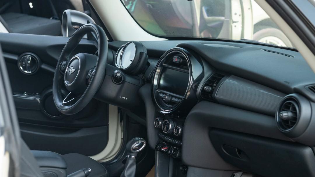 买高颜值轿车选这5款错不了,想要务实低调的代步车选它不会错