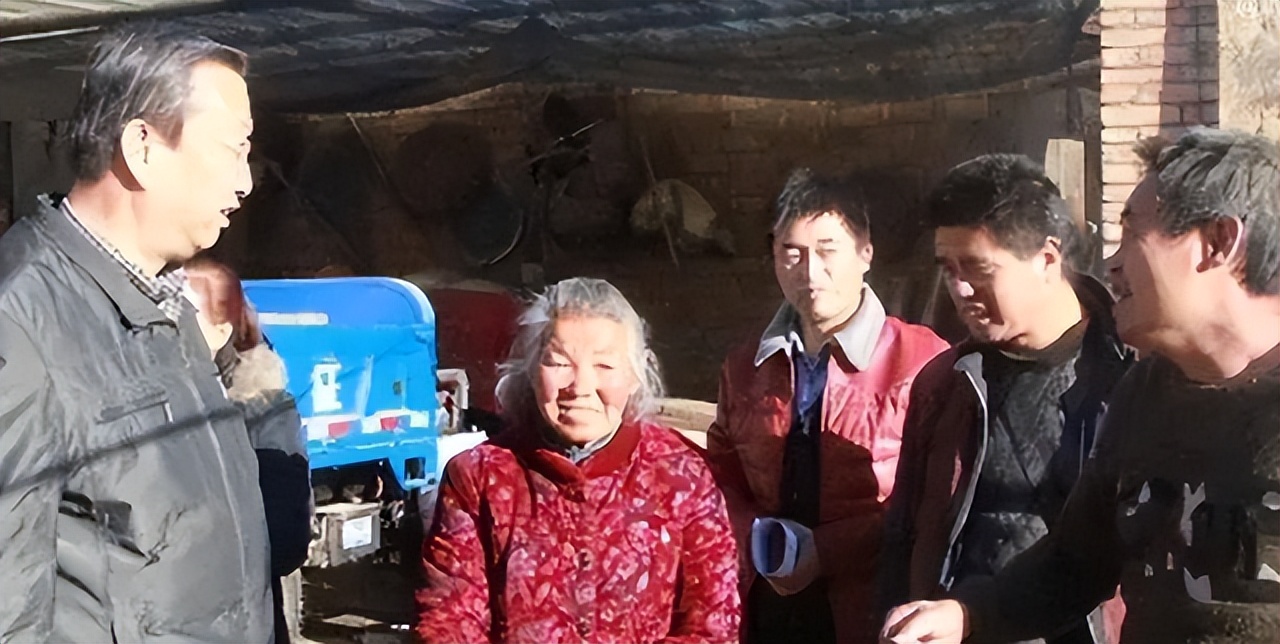 2000年陕西小伙捡到流浪老太,捡到流浪老太13年