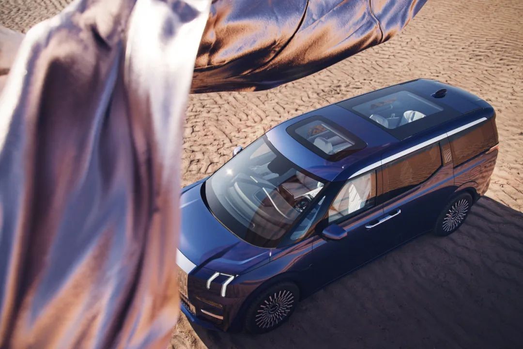 极氪宣布交付量突破1万辆,极氪交付量2月份回升