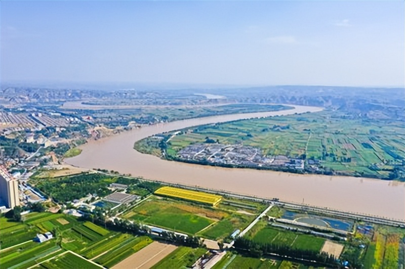 距离最近的两座县城，不仅相隔仅300米，为何还被称为*晋秦**之好？