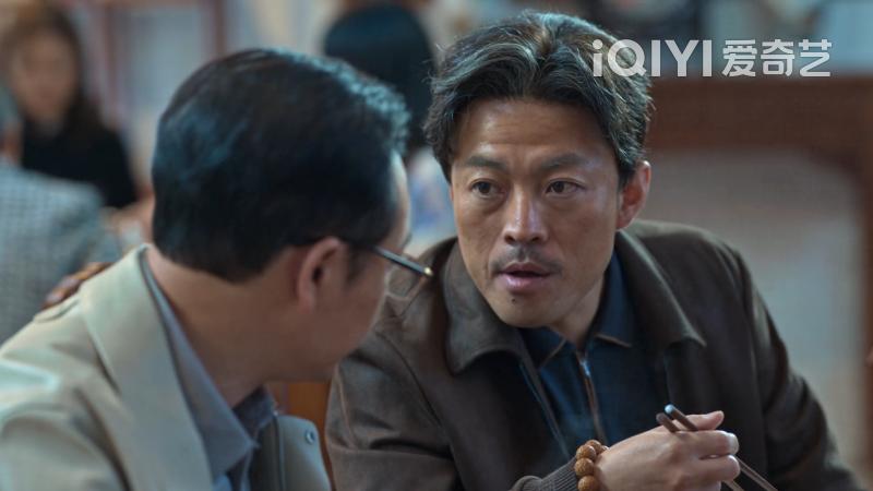 黄瑶知道老默是杀手吗,狂飙黄瑶知道老默死的是哪集