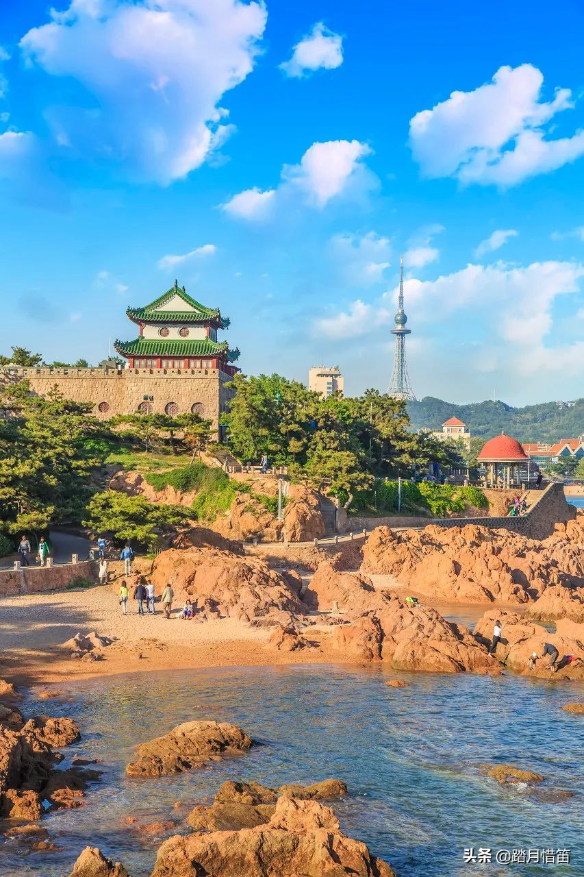 被誉为“东方瑞士”的青岛，有太多的海边浪漫