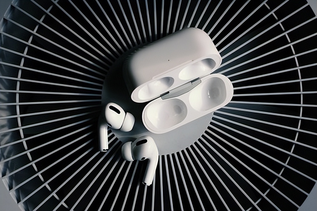 真无线蓝牙耳机百元以下的,一千多无线耳机和几十块差别