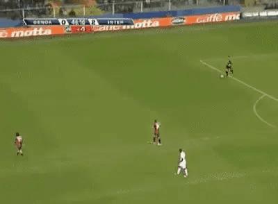 足球小将绝技在现实中能做到吗,足球小将那些不可能完成的动作