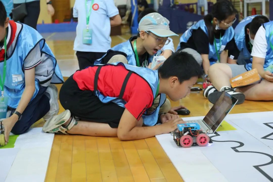 机甲大师陆空超级对抗赛,大疆机甲大师出击陆空协同作战