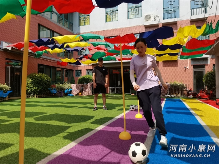 新街口青少年足球培训基地,幼儿园教师足球培训活动方案