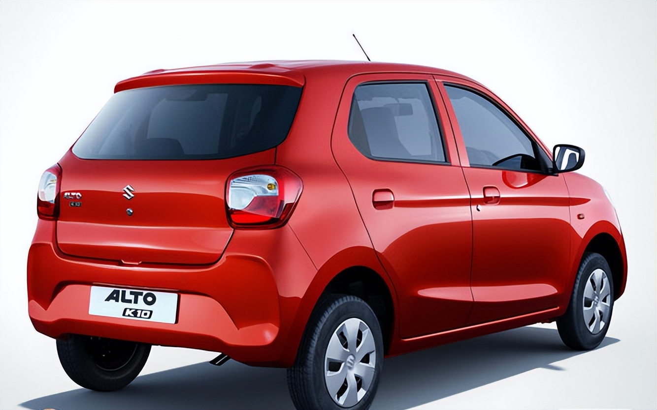 铃木奥拓“拼了”！落地3.5万，1.0L动力+7寸大屏，内饰效果惊艳