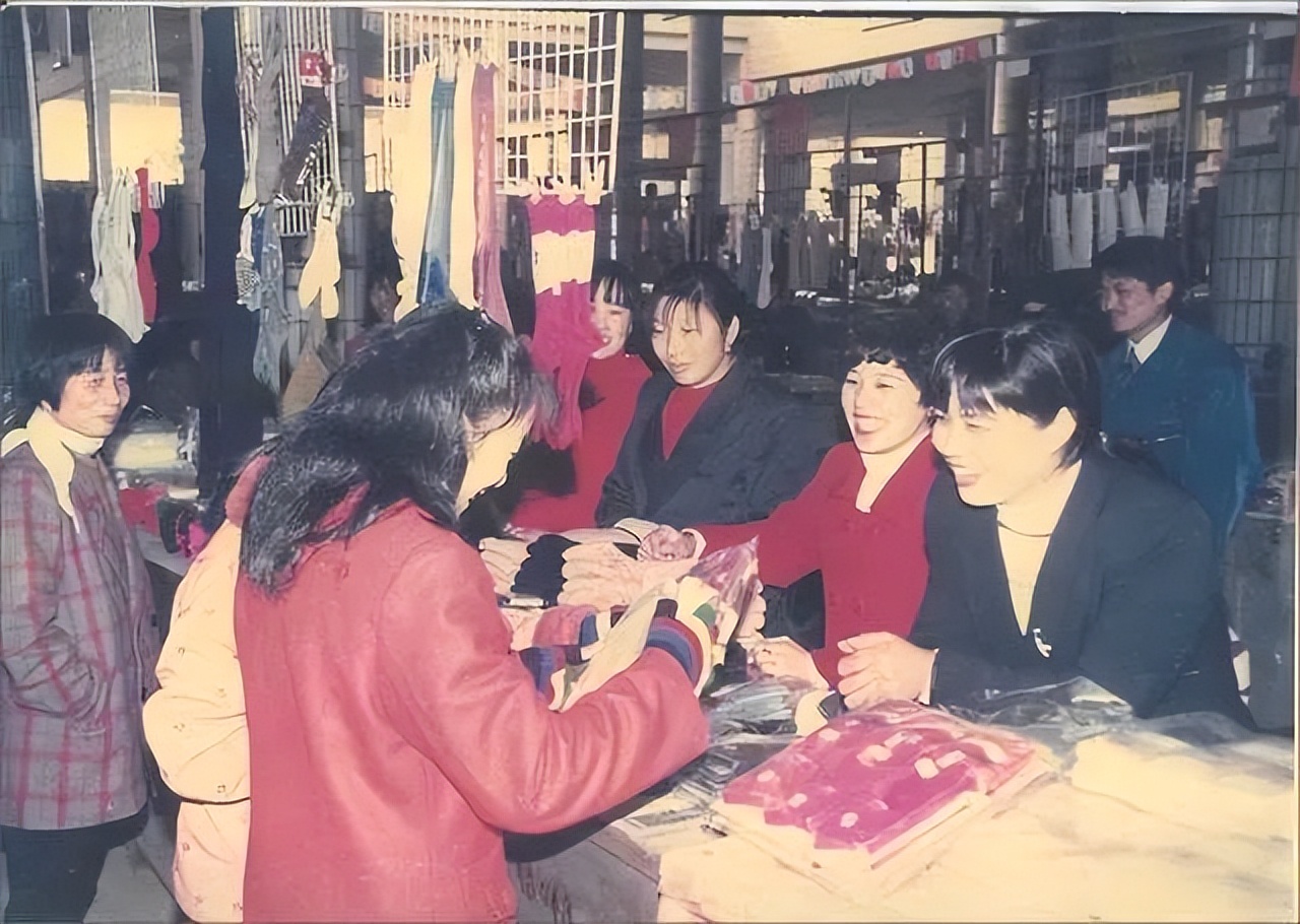 你抽屉里的袜子，70%都产自浙江这个小镇