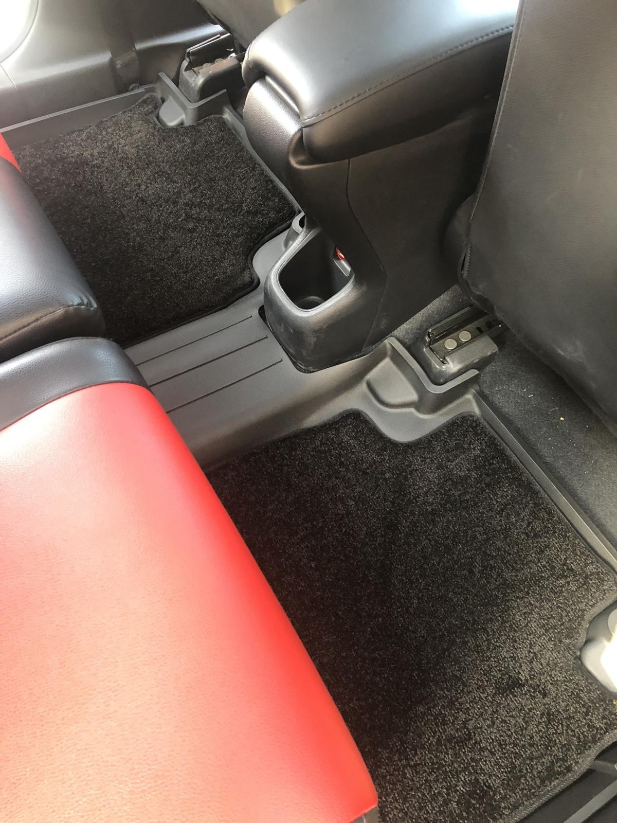 本田XRV司机自驾前试水一波3W脚垫，真有吹的那么神？