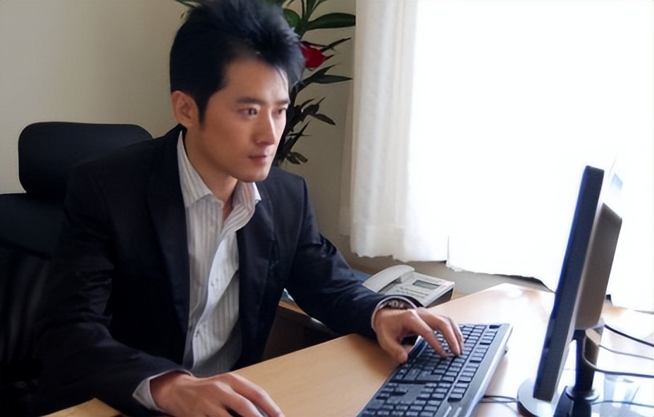 43岁的任泉现状,任泉为什么那么多人转型