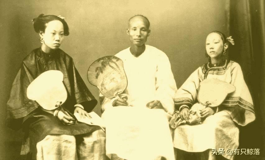 鏃ュ啗渚靛崕鍏借,鏃ユ湰渚靛崕鍏借鐓х墖