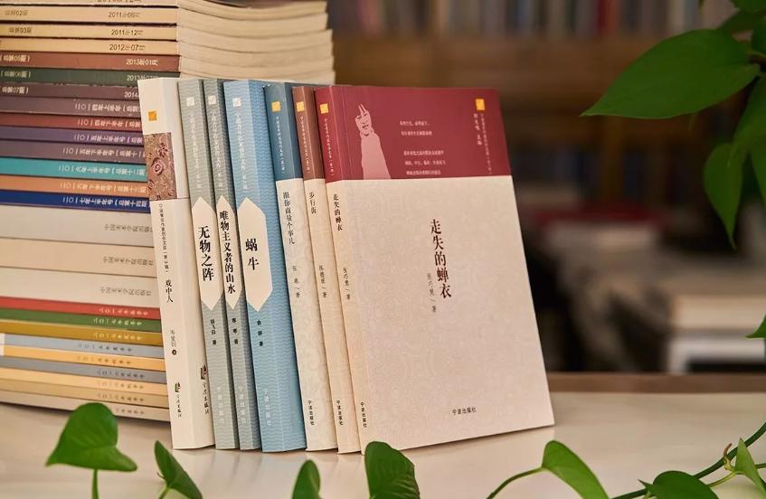 24岁的女生适合看莫言的哪本书,女儿12岁喜欢看言情小说