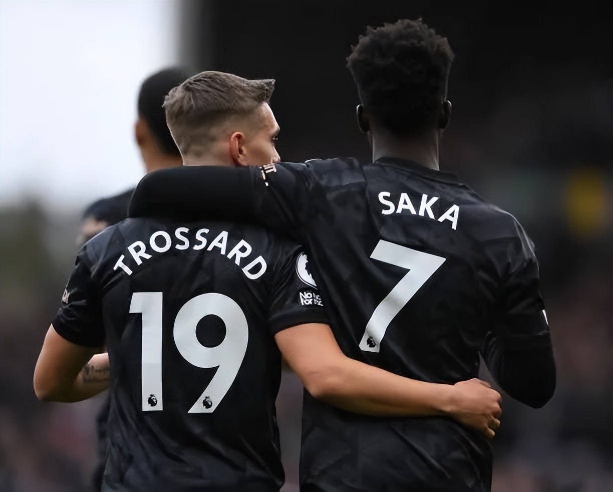 名记:阿森纳自信可击败英超三强签下赖斯!温格:我的22年枪手路