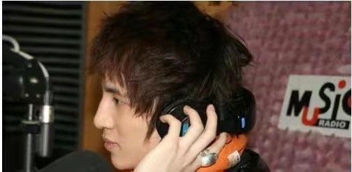 薛之谦歌曲流浪完整版,薛之谦歌曲不要钱