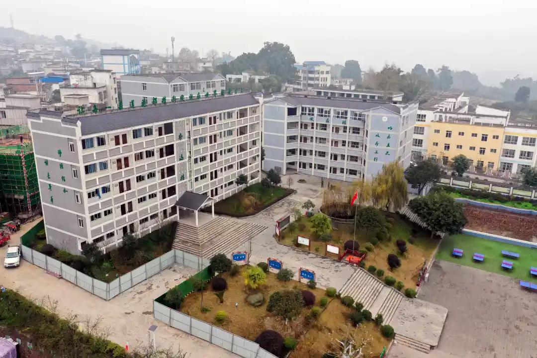 关于2022年投入使用的中小学,兴文城西学校新消息