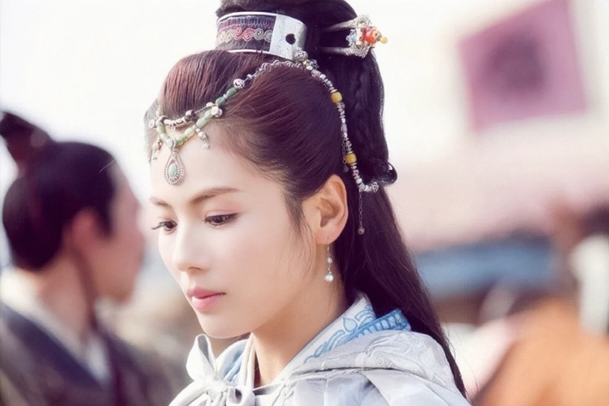 气场不对别硬演“女干部”，2部热播剧5位女演员一比较，差距不小