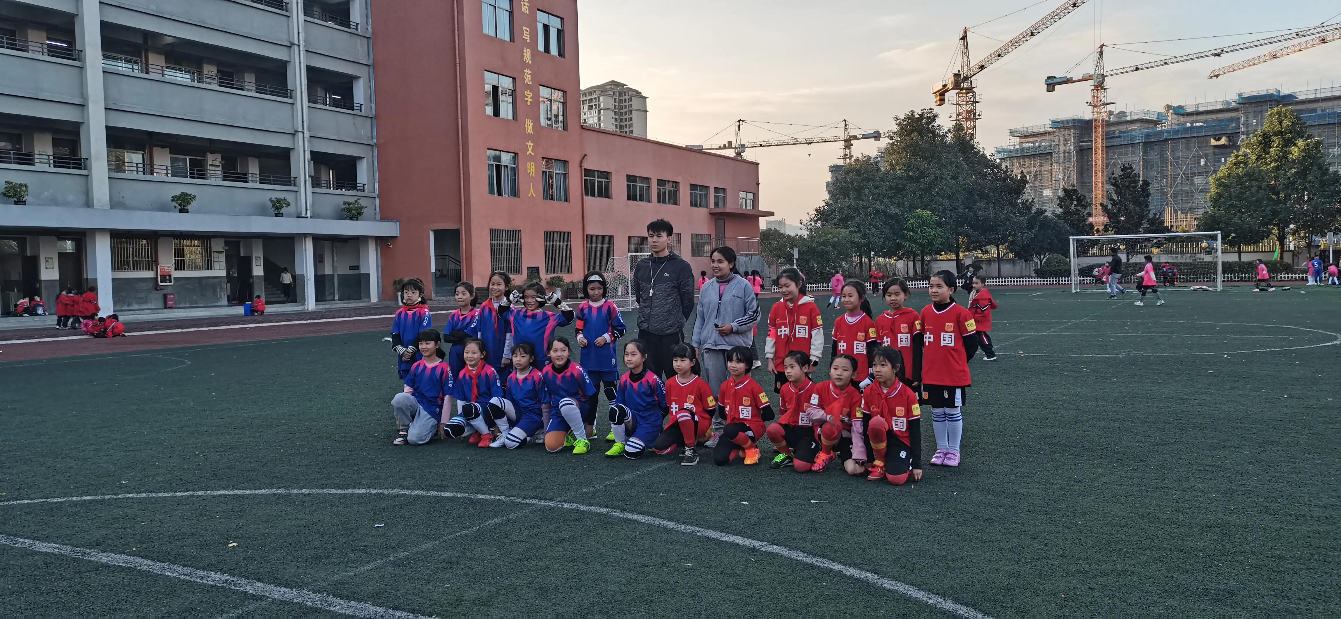 校级武术队,学校足球社团队旗