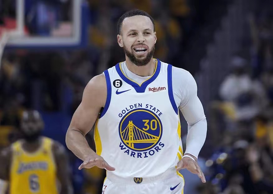 给谁都不换！盘点现役十大非卖品球员：次轮秀成基石，詹库上榜