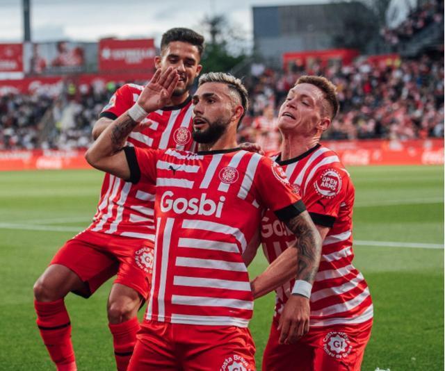 皇马3-0赫罗纳集锦,皇马3-0完胜黑马赫罗纳回放