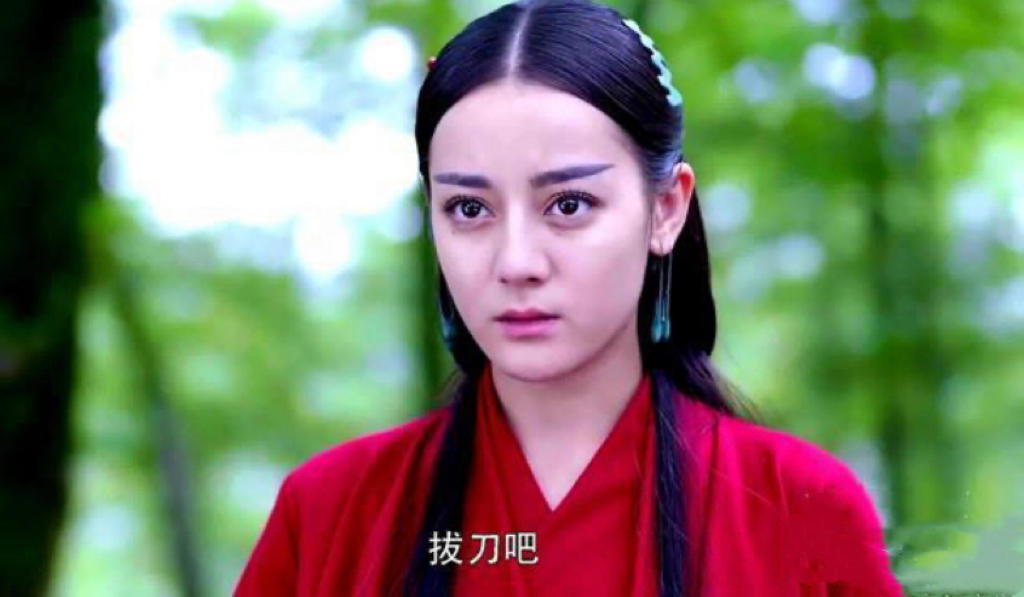 方脸大腮帮适合中分还是三七分,大饼脸中分超级简单又漂亮的发型