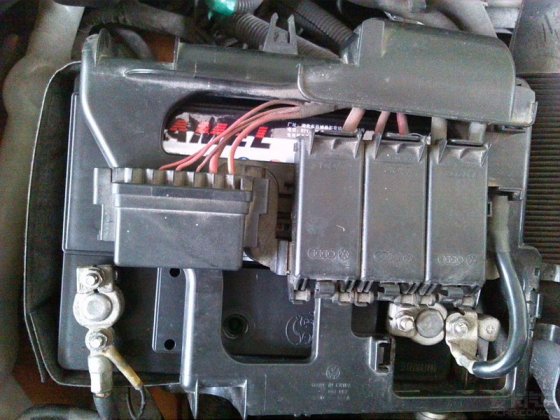 蓄电池维护与保养的重要性,免维护蓄电池和铅酸电池使用寿命