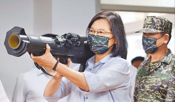 美国大兵正式上岛!台湾当局批准:可以直接对大陆开火