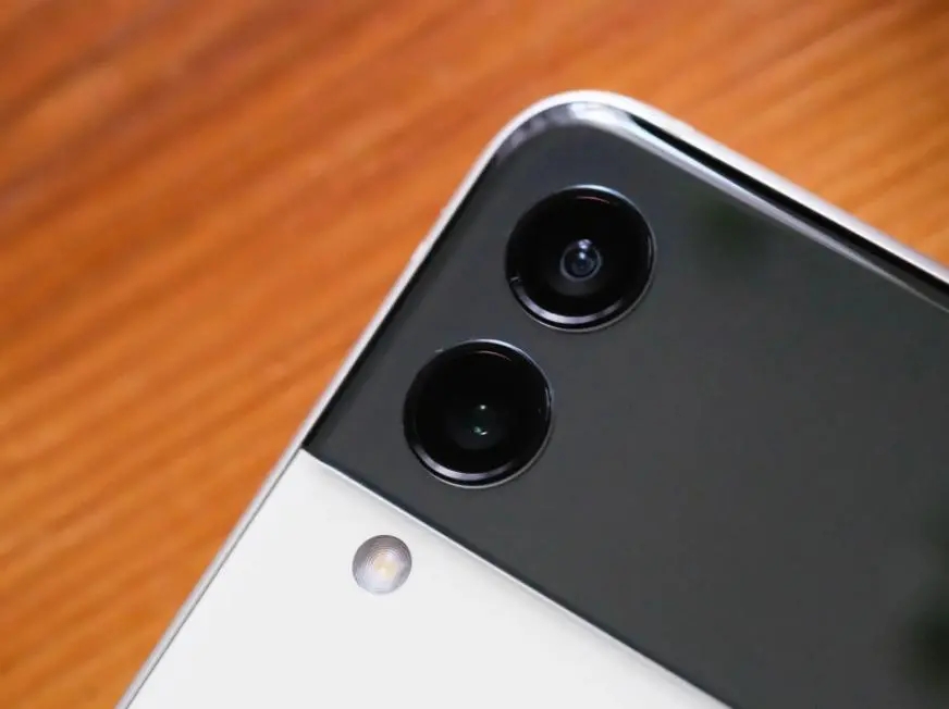 从7999元跌至4134元，IPX8防水+120赫兹，折叠屏旗舰售价更亲民了