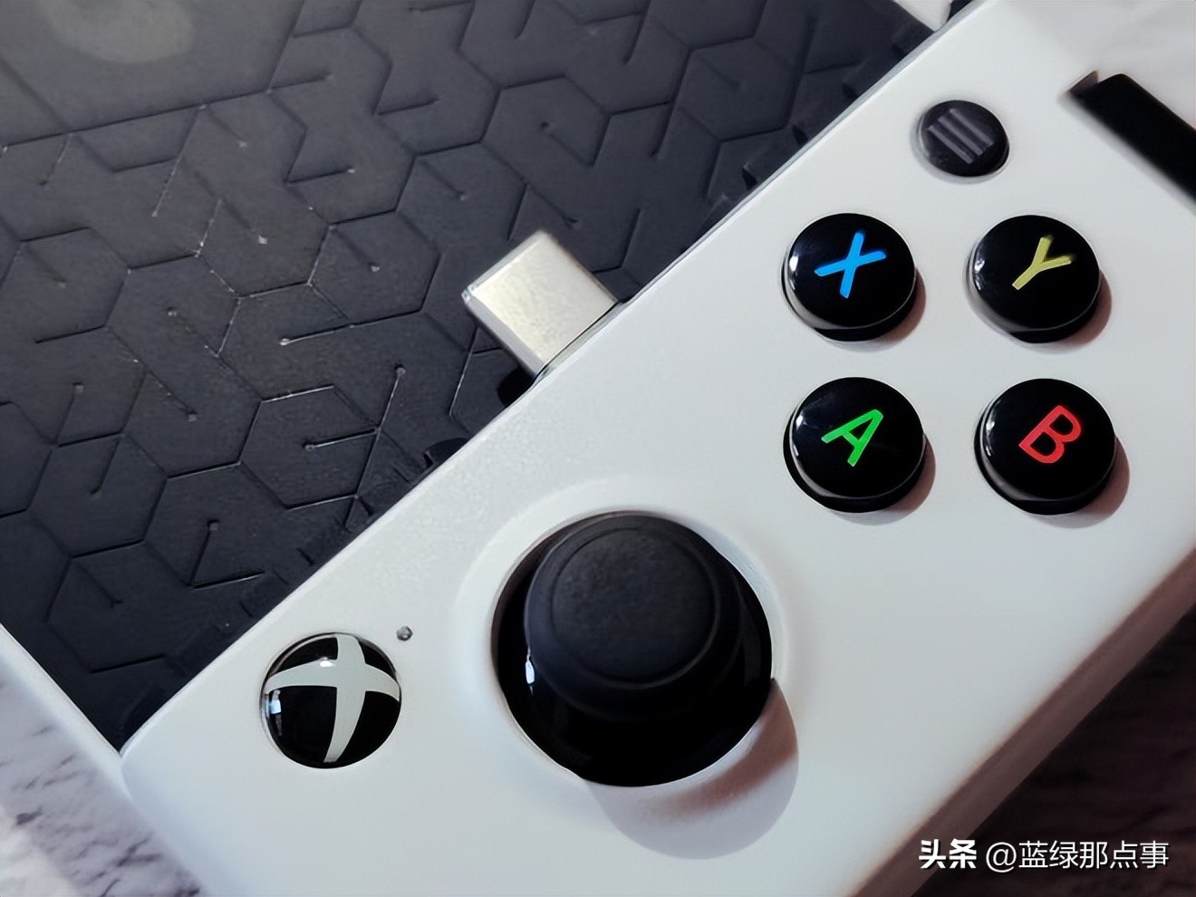 能变成手机的游戏机,手机就能当游戏手柄