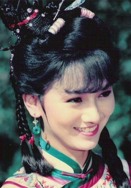 变态的纳粹德国,*光脱**犹太人女人衣服,集体*杀屠**!