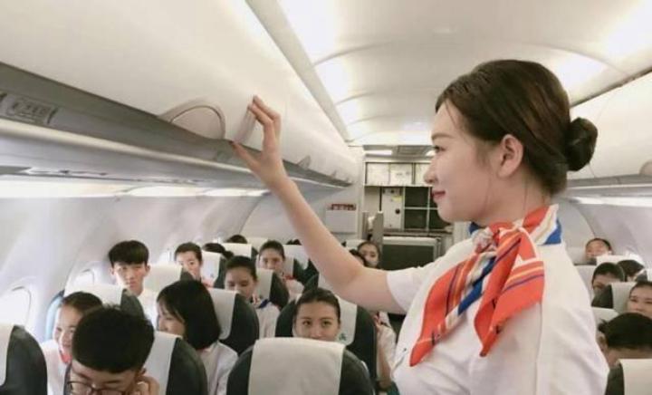 坐飞机提供哪些服务是免费的,坐飞机免费的服务有哪些