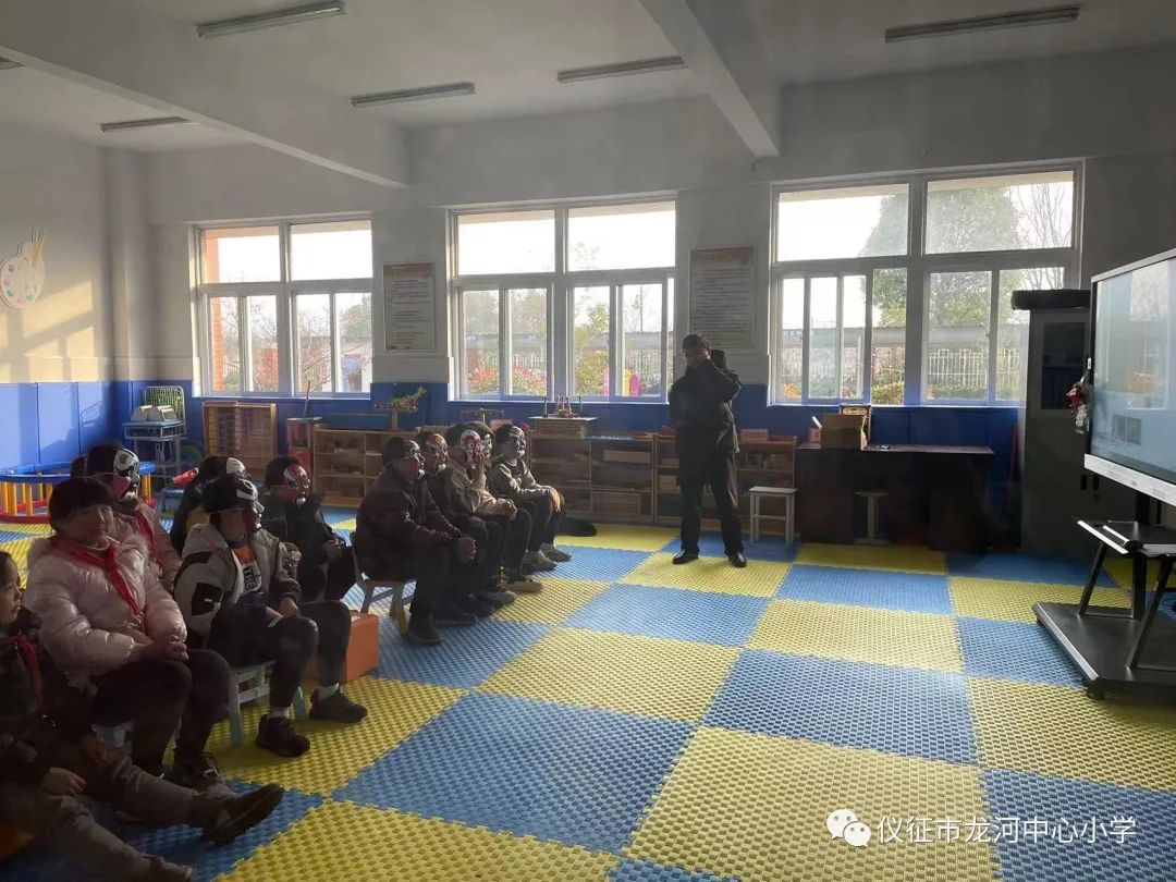 榫欐渤灏忓鍏冩棪,榫欐渤灏忓鍏冩棪鑱旀鏅氫細