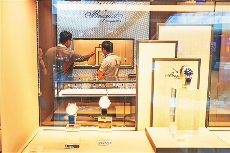 三亚离岛免税“金字招牌”越擦越亮