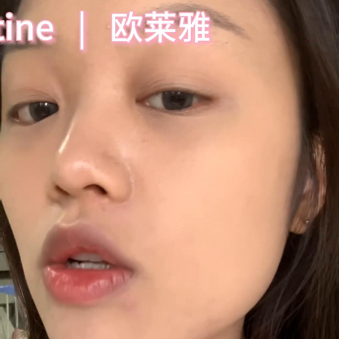 网络热门持妆粉底液8h实测！三伏天选不好粉底液本油痘...