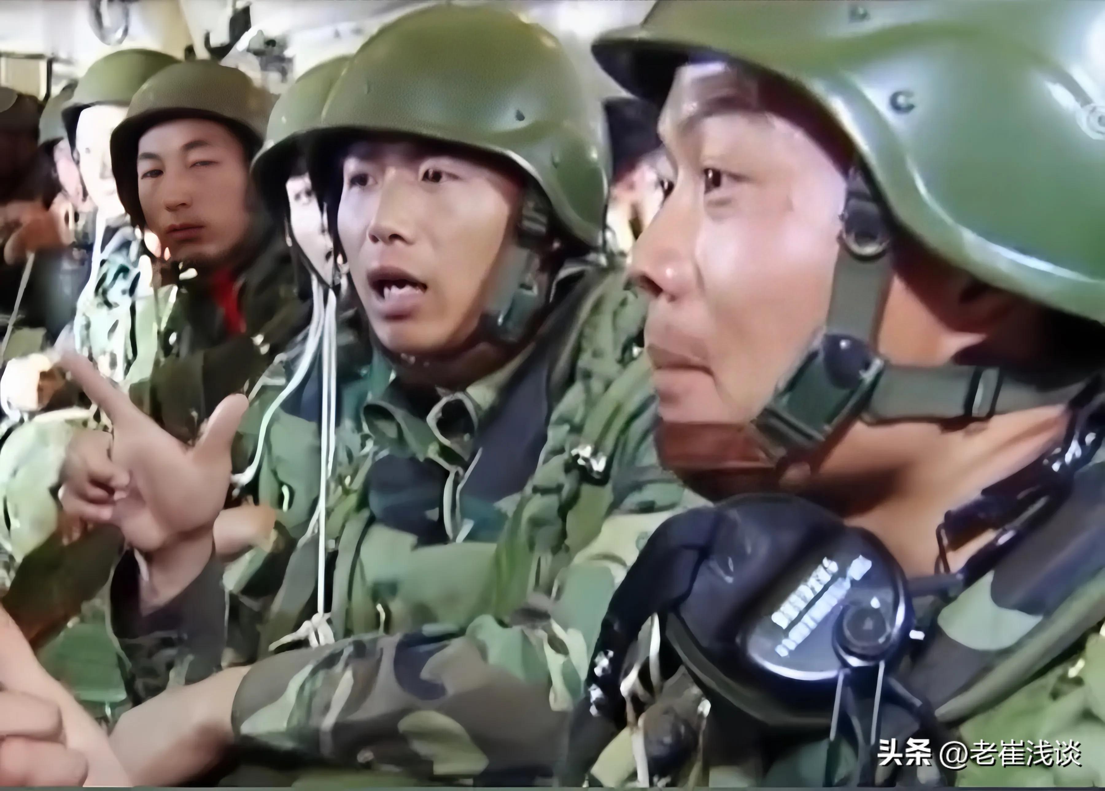 汶川地震亲历者的感人故事,汶川地震空降兵15勇士再聚首视频