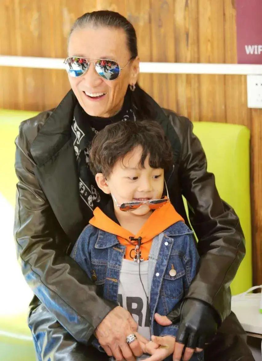 谢贤任达华向华强谁厉害,谢贤向华强谁地位高