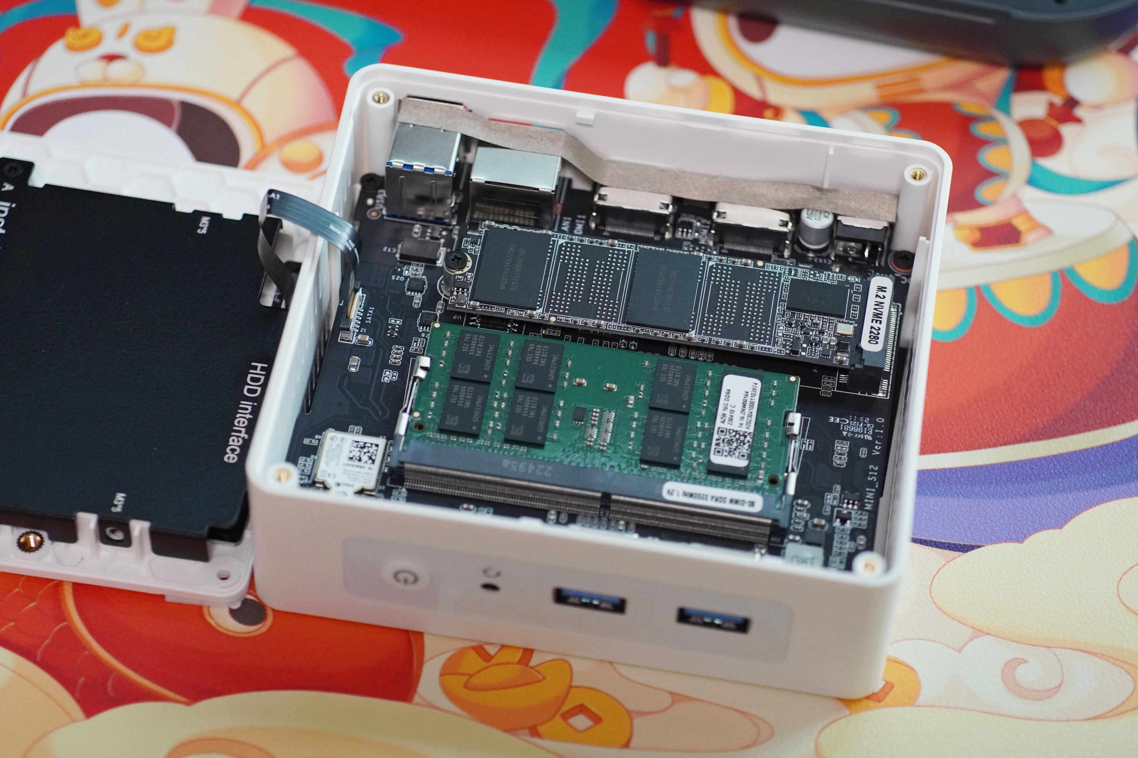 用一款超级小巧的零刻EQ12MINI打造桌面影音视频*放播**系统