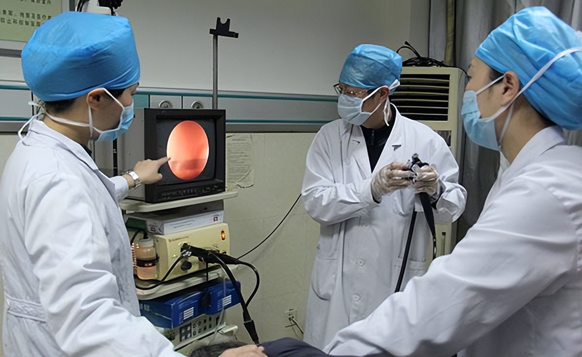 “普通胃镜”与“无痛胃镜”，二者有什么不同？医生告诉你答案