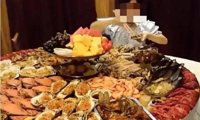 抖音里最奇葩美食博主,全网最另类的美食博主