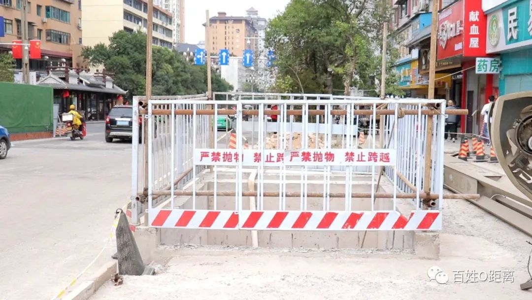 凯里州医院门口地下人行专用通道,凯里州医院门口地下通道