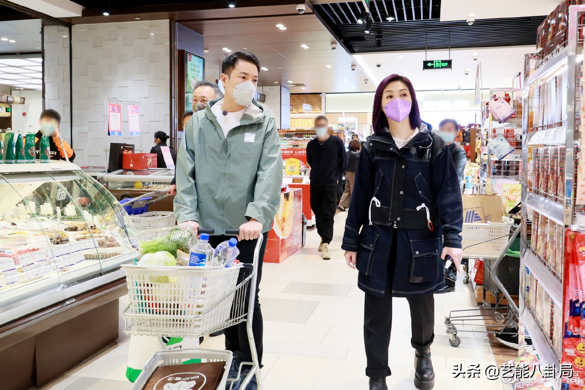 迁居内地的港台明星,大陆定居的10位香港明星