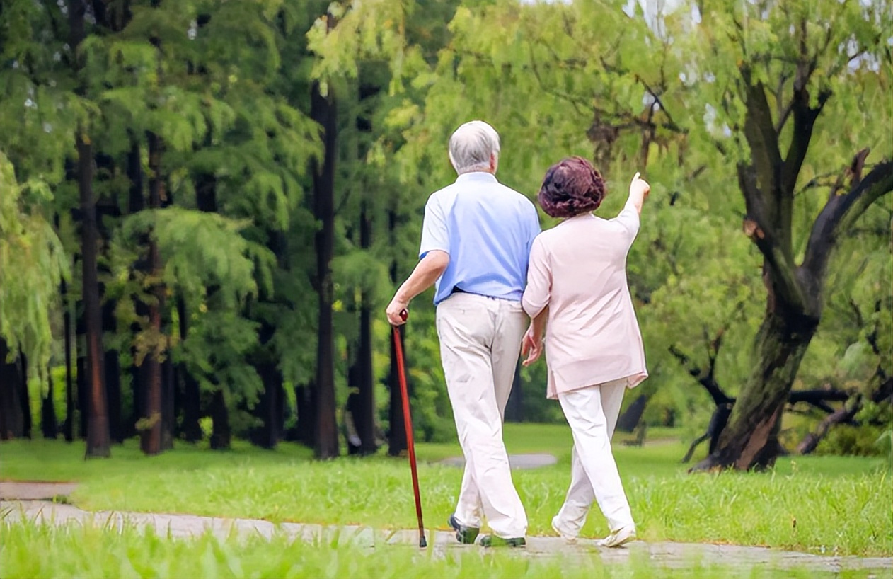 人到了晚年才知道家庭关系,人到晚年才明白所有的家庭关系